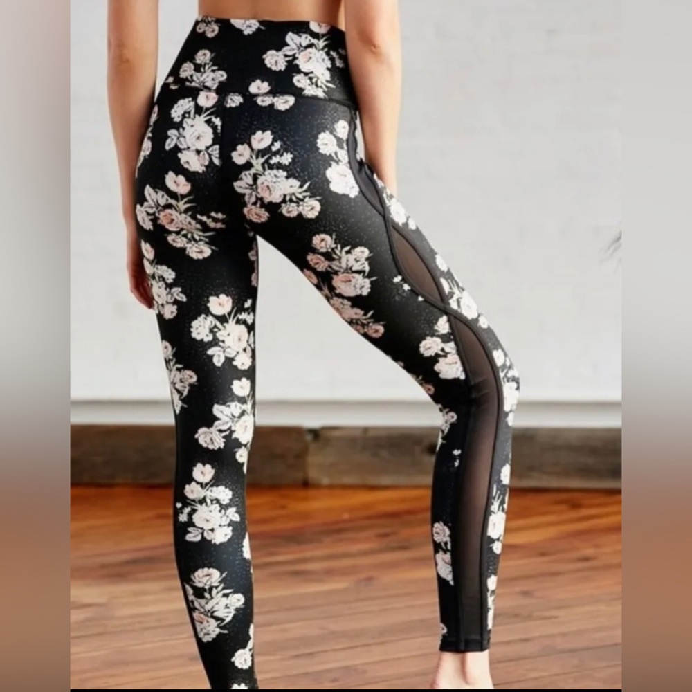 (SOLD) Free People FP Movement Liza Floral Illusion High Rise Leggings (EUC)
